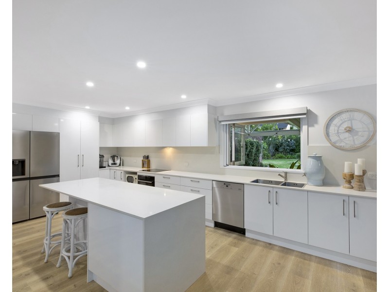 12 Chetwynd Road, Erina NSW 2250