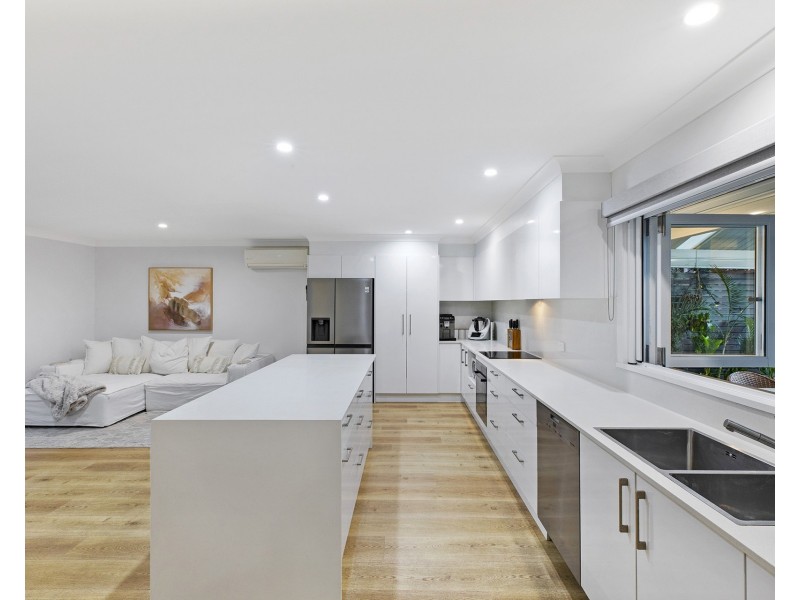 12 Chetwynd Road, Erina NSW 2250