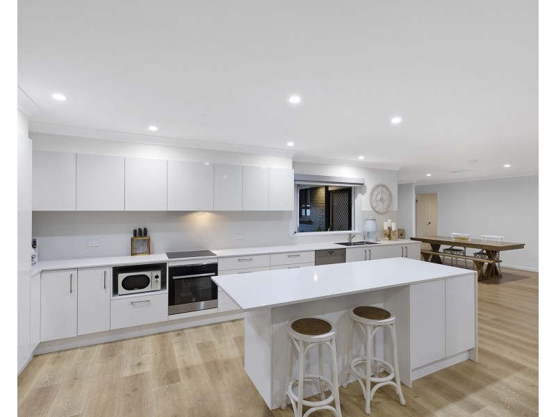 12 Chetwynd Road, Erina NSW 2250