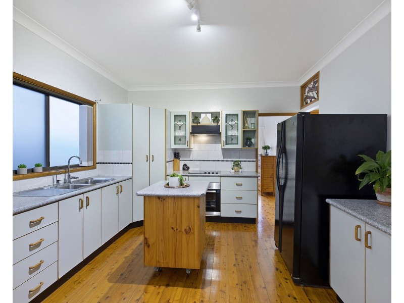 36 Davis Avenue, Davistown NSW 2251