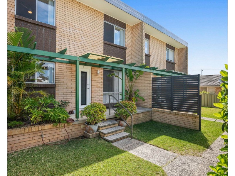 2/112 Elsiemer Street, Toowoon Bay NSW 2261