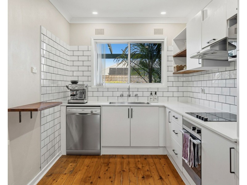 2/112 Elsiemer Street, Toowoon Bay NSW 2261