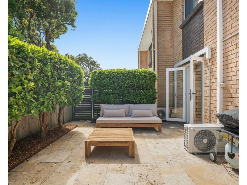 2/112 Elsiemer Street, Toowoon Bay NSW 2261