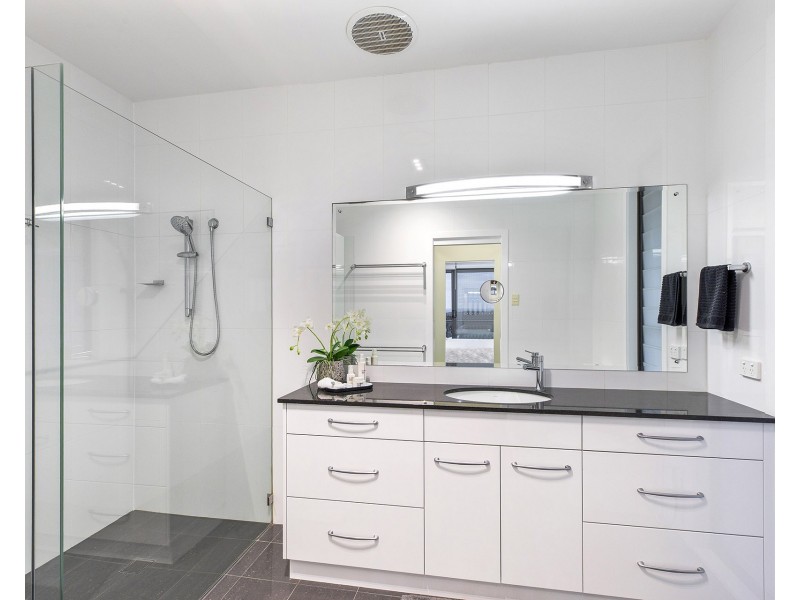 28 Reads Road, Wamberal NSW 2260