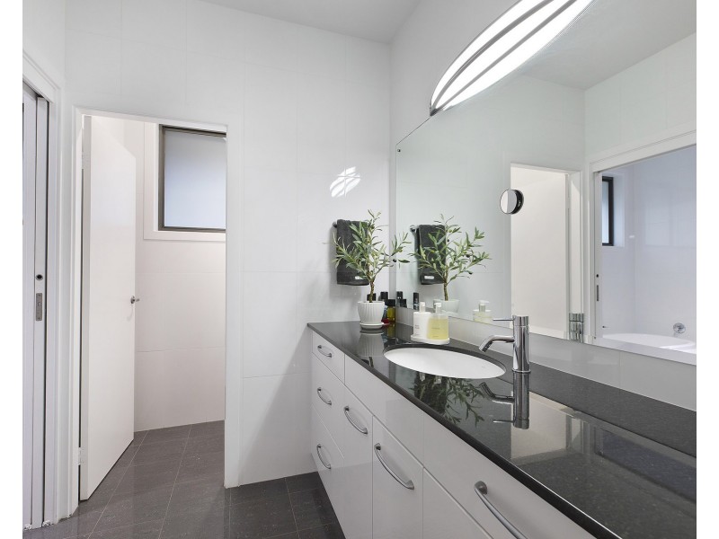 28 Reads Road, Wamberal NSW 2260
