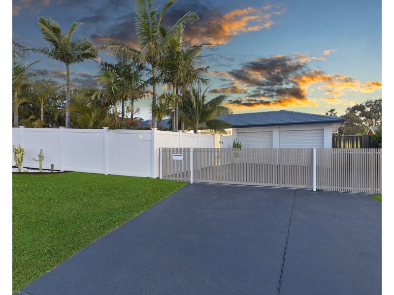 24 Forresters Beach Road, Forresters Beach NSW 2260