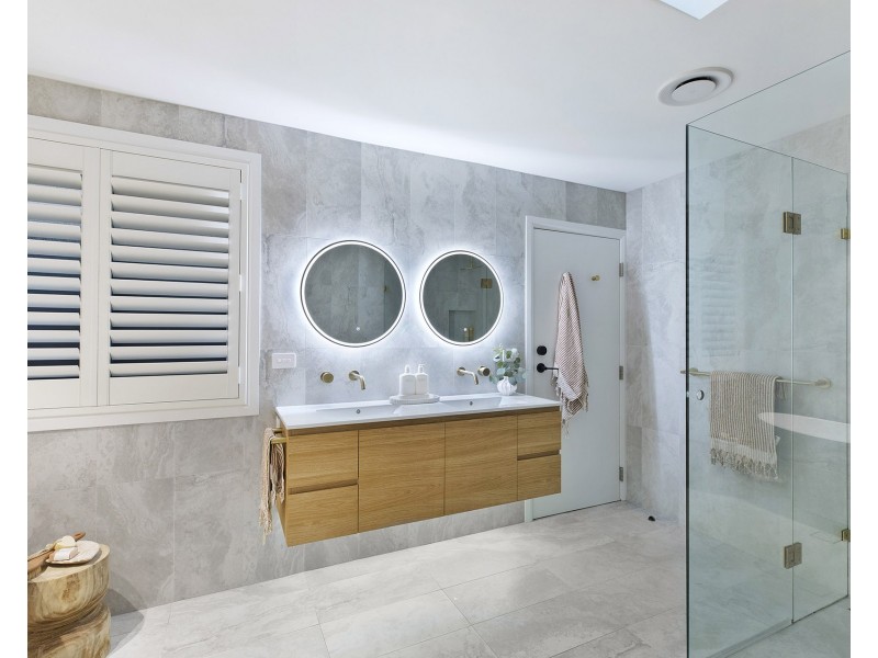 24 Forresters Beach Road, Forresters Beach NSW 2260