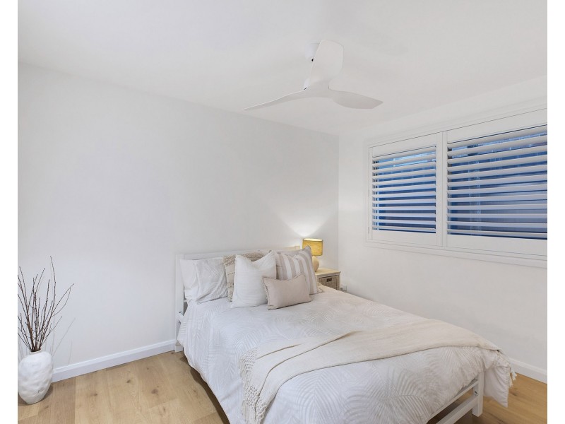 24 Forresters Beach Road, Forresters Beach NSW 2260