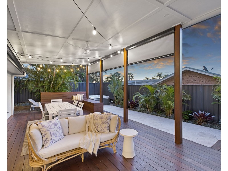 24 Forresters Beach Road, Forresters Beach NSW 2260