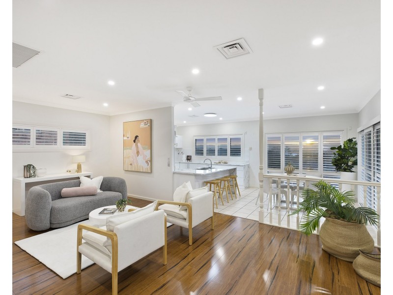 2 Cooper Road, Green Point NSW 2251