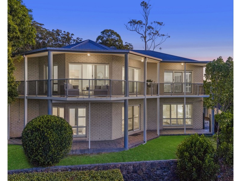 2 Cooper Road, Green Point NSW 2251