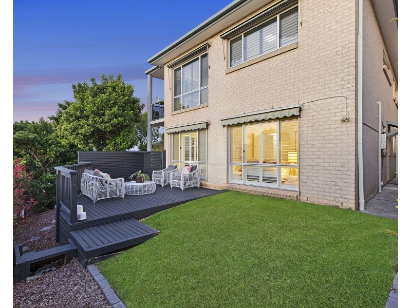2 Cooper Road, Green Point NSW 2251