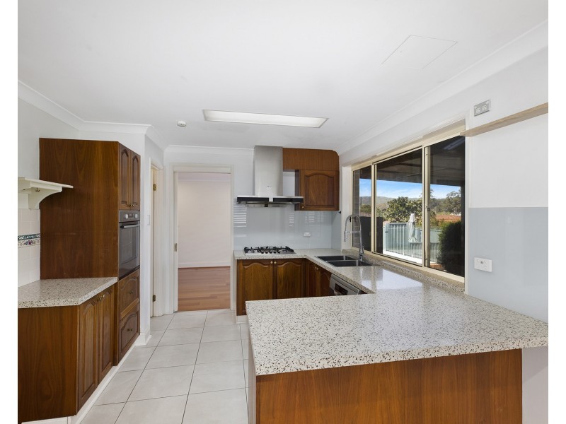27 Cambourn Drive, Lisarow NSW 2250