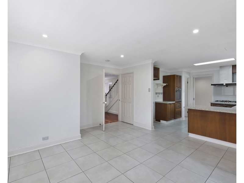 27 Cambourn Drive, Lisarow NSW 2250