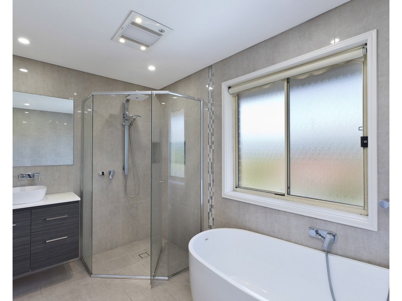 27 Cambourn Drive, Lisarow NSW 2250
