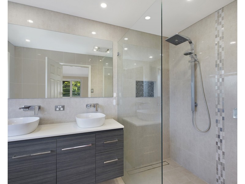 27 Cambourn Drive, Lisarow NSW 2250