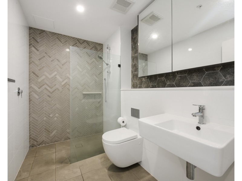 505/25 Mann Street, Gosford NSW 2250