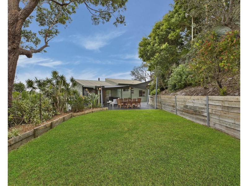 4 Hopetoun Street, Forresters Beach NSW 2260