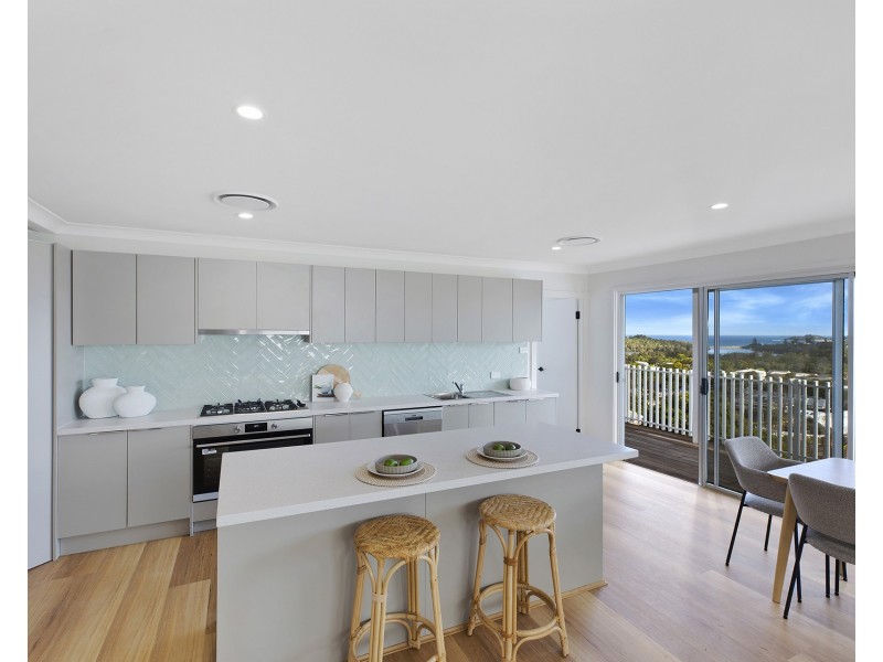 41 Coreen Drive, Wamberal NSW 2260