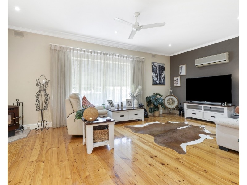 24 Coral Street, Loxton SA 5333