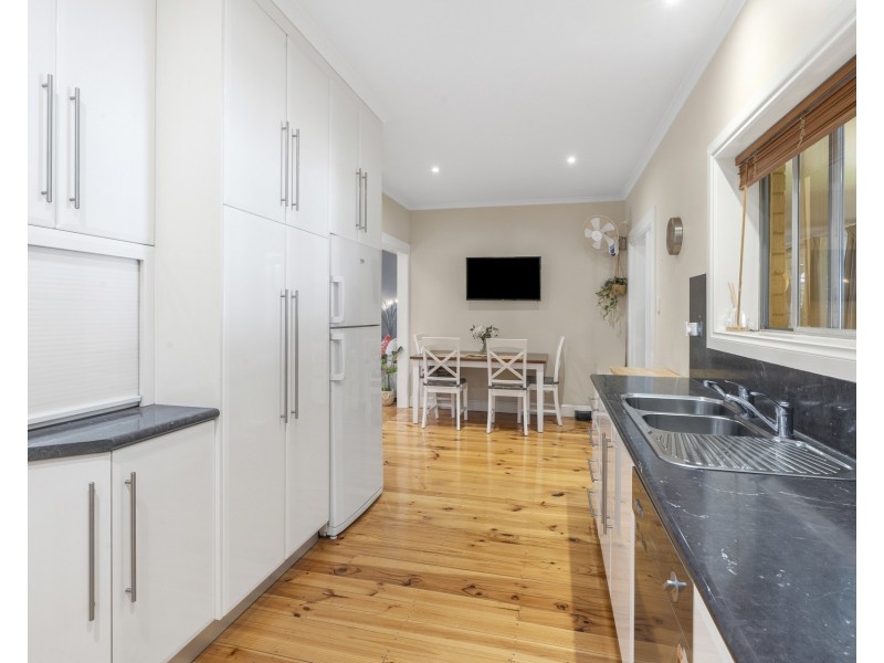 24 Coral Street, Loxton SA 5333