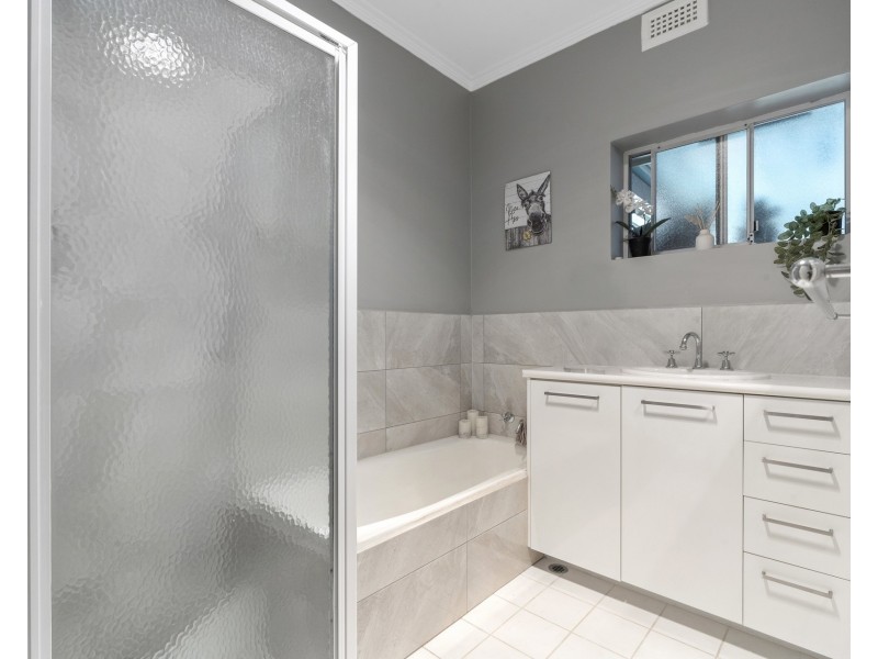 24 Coral Street, Loxton SA 5333