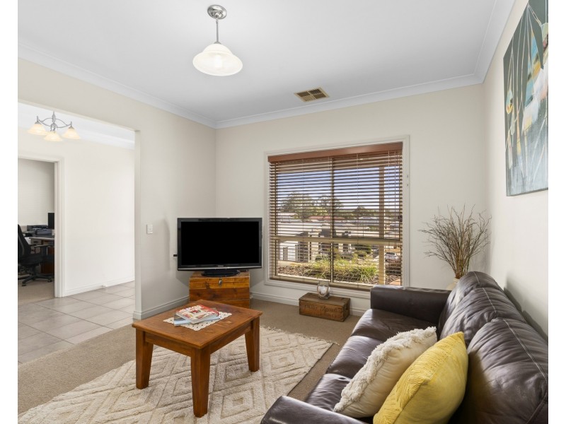 18 McEwen Drive, Loxton SA 5333