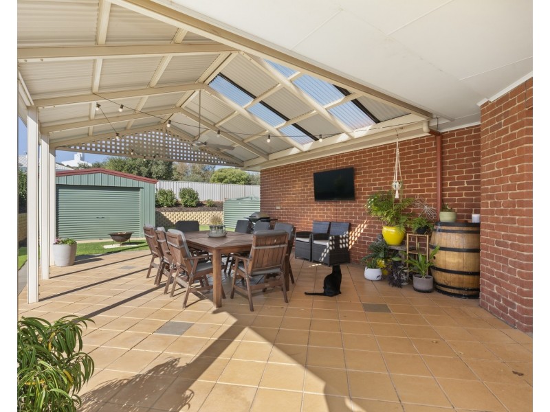 18 McEwen Drive, Loxton SA 5333