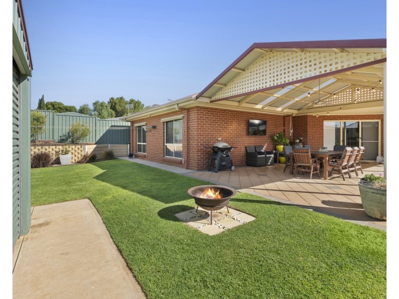 18 McEwen Drive, Loxton SA 5333