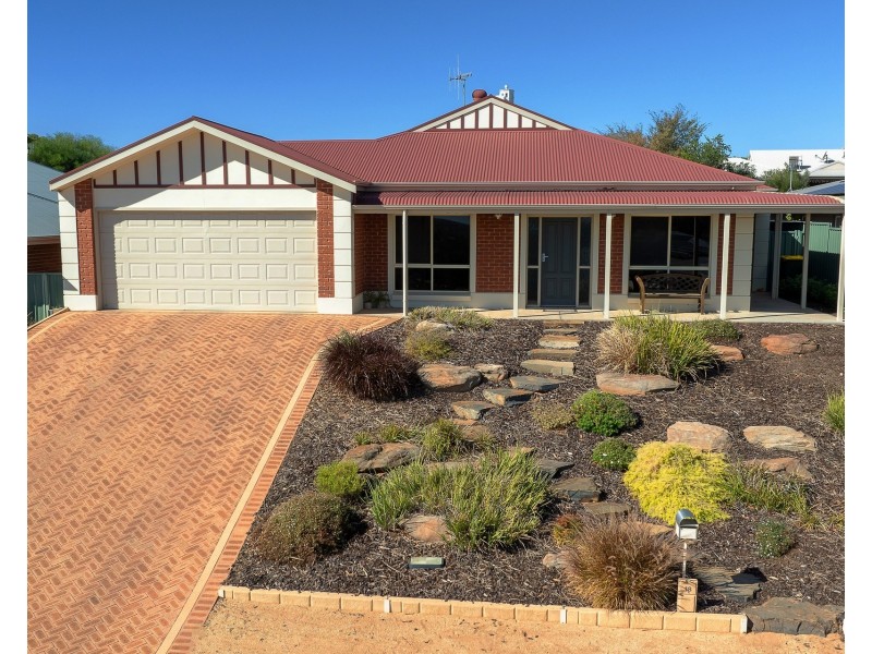 18 McEwen Drive, Loxton SA 5333