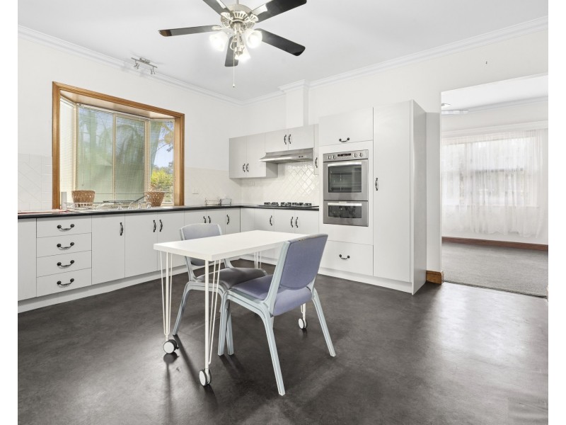 40 Casson Avenue, Loxton SA 5333