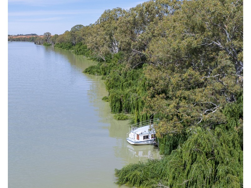 174 Causeway Road, Paringa SA 5340