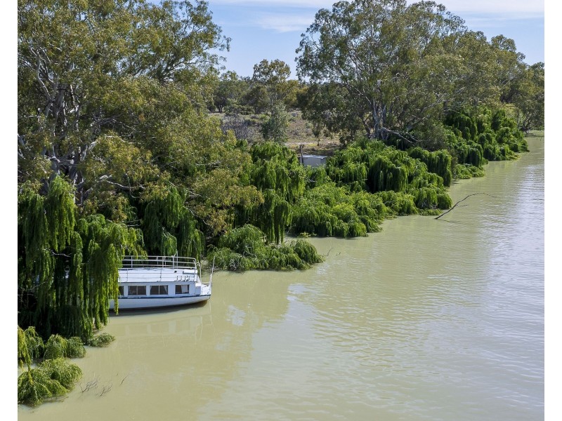 174 Causeway Road, Paringa SA 5340