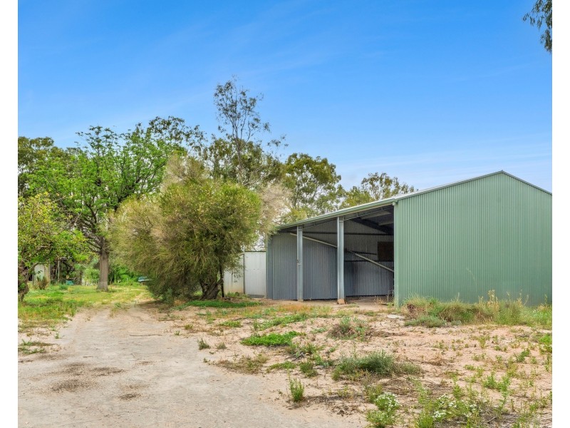 174 Causeway Road, Paringa SA 5340