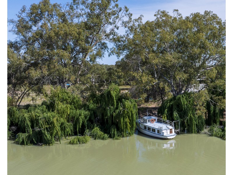 174 Causeway Road, Paringa SA 5340