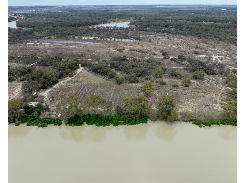 174 Causeway Road, Paringa SA 5340