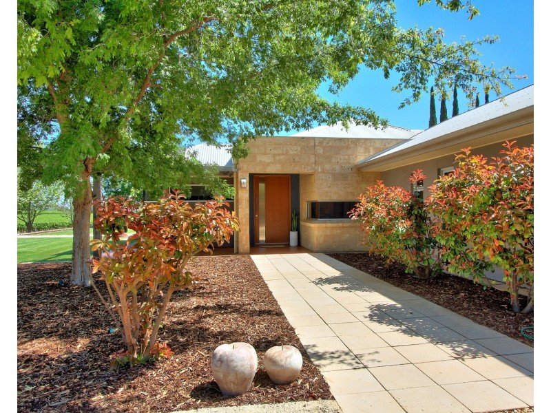 17807 Sturt Highway, Barmera SA 5345