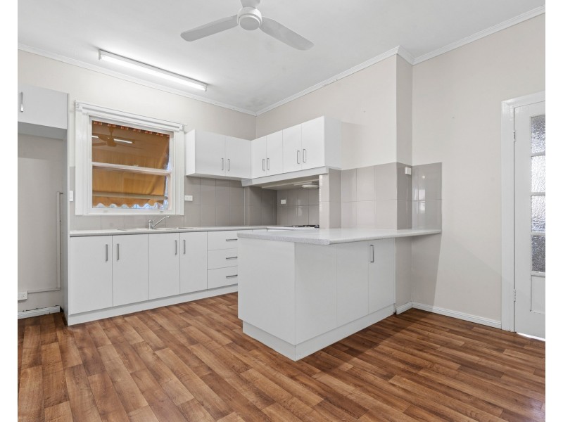 228 Fairweather Avenue, Loxton SA 5333