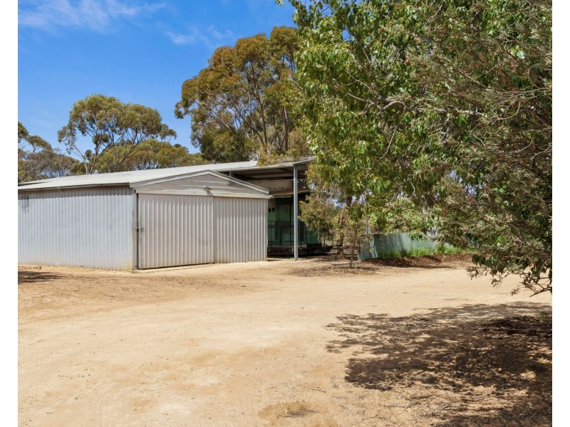 228 Fairweather Avenue, Loxton SA 5333