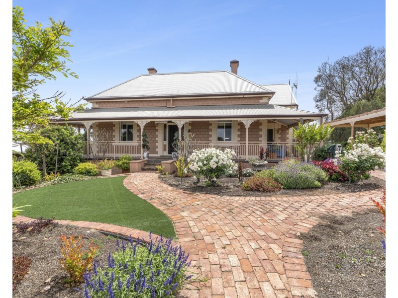 68 East Terrace, Loxton SA 5333