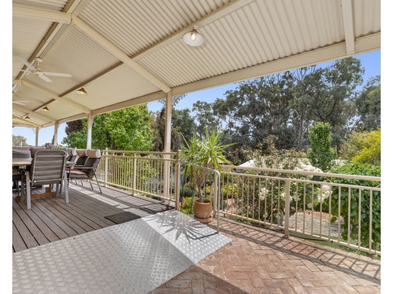 68 East Terrace, Loxton SA 5333