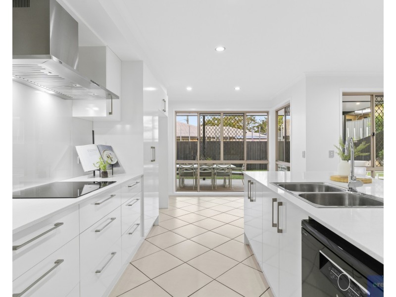 196 Castile Crescent, Edens Landing QLD 4207