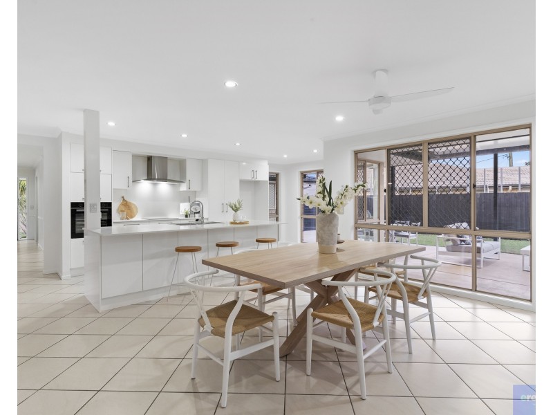 196 Castile Crescent, Edens Landing QLD 4207