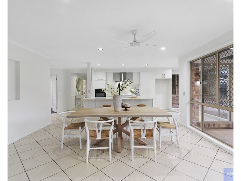 196 Castile Crescent, Edens Landing QLD 4207