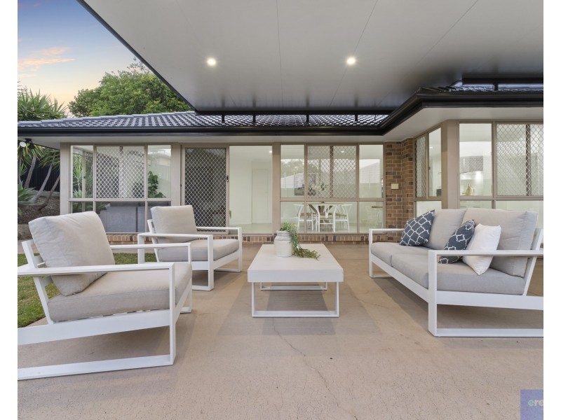 196 Castile Crescent, Edens Landing QLD 4207