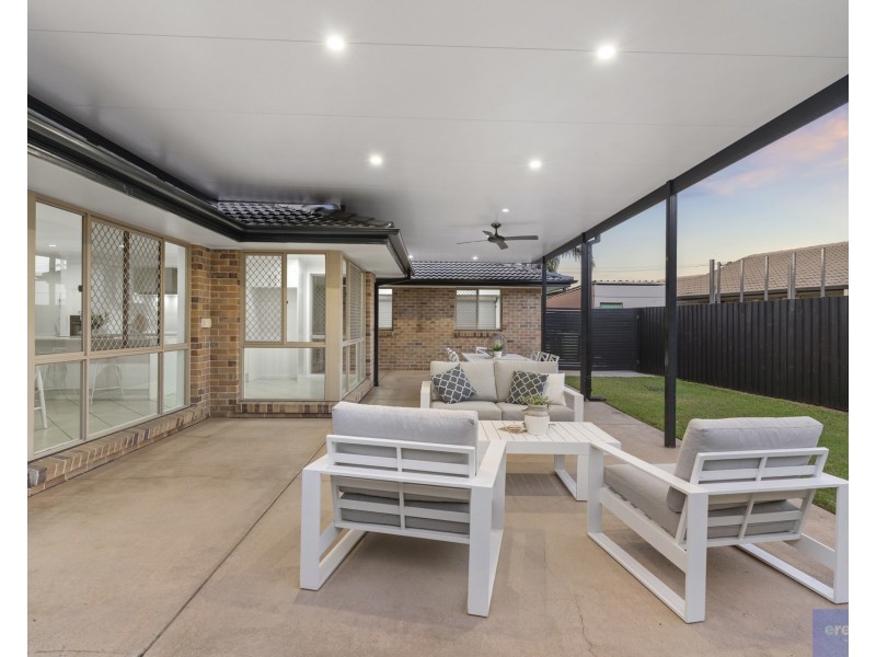 196 Castile Crescent, Edens Landing QLD 4207