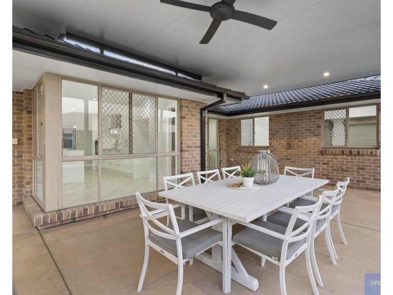 196 Castile Crescent, Edens Landing QLD 4207