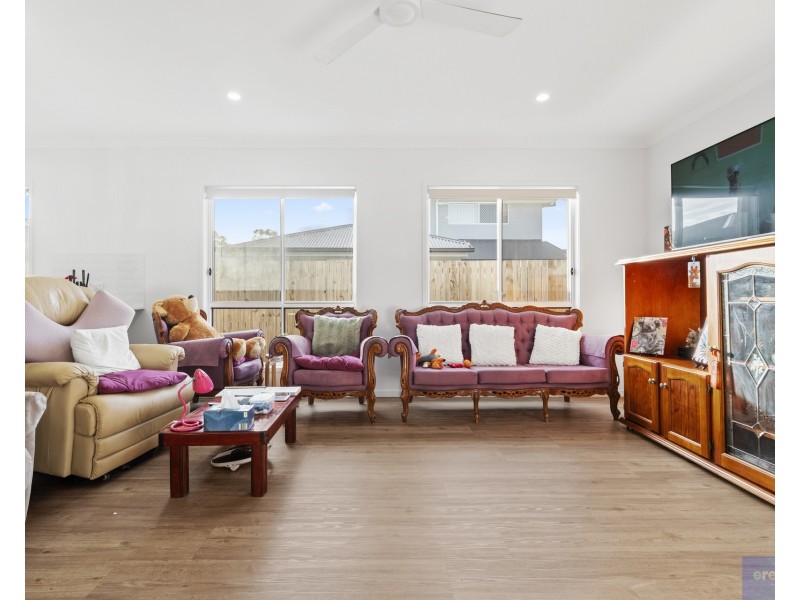 4 Barbossa Street, Park Ridge QLD 4125