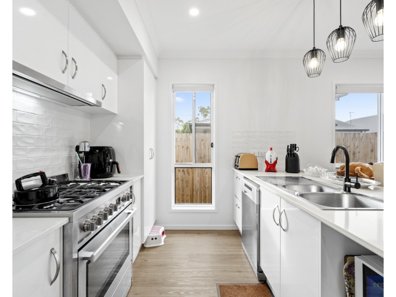 4 Barbossa Street, Park Ridge QLD 4125