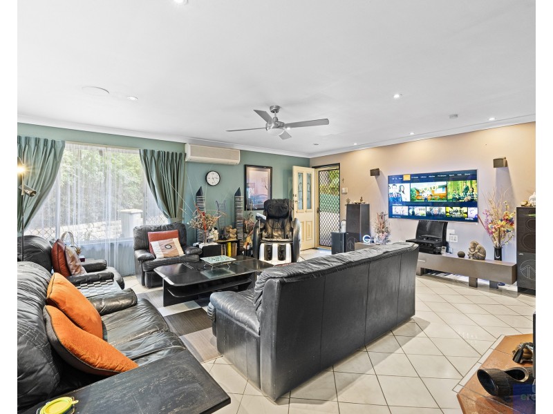 40 Leighton Drive, Edens Landing QLD 4207